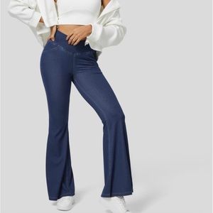 HalaraMagic™ High Waisted Crossover Pocket Cool Touch Breathable Washed jeans